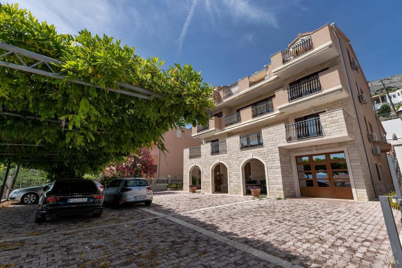 Apartments And Rooms With Parking Space Duce, Omis - 10303 Екстериор снимка