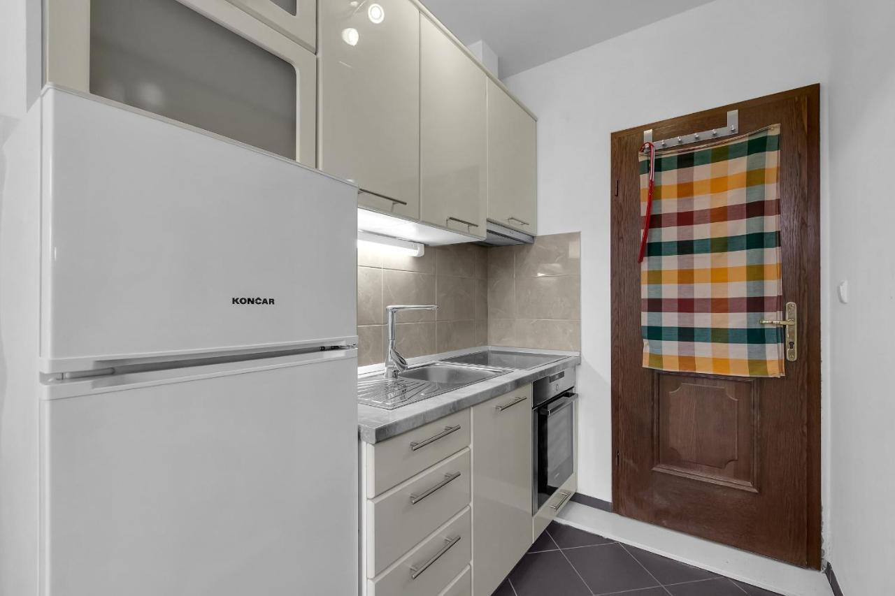 Apartments And Rooms With Parking Space Duce, Omis - 10303 Екстериор снимка