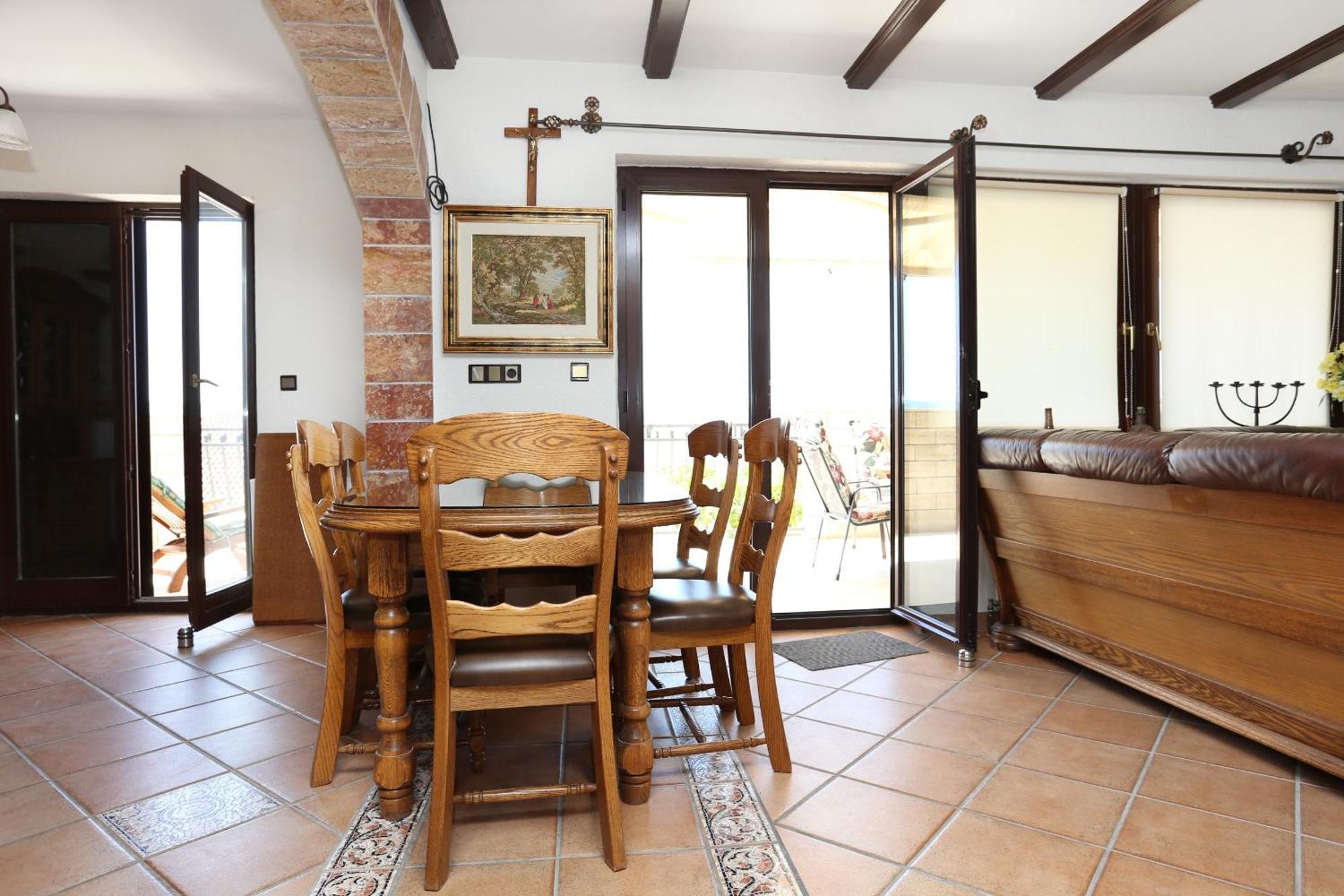 Apartments And Rooms With Parking Space Duce, Omis - 10303 Стая снимка